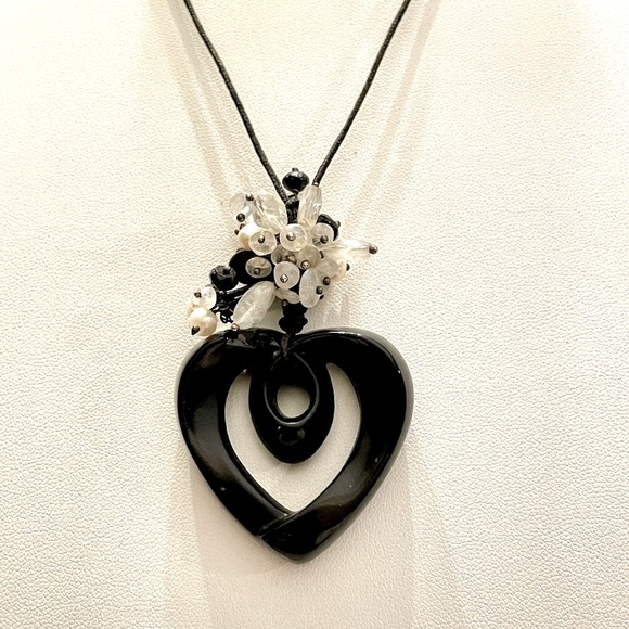 🎉HP🎉Lalique Rare Black Crystal Twisted Heart Pendant - Picture 3 of 8